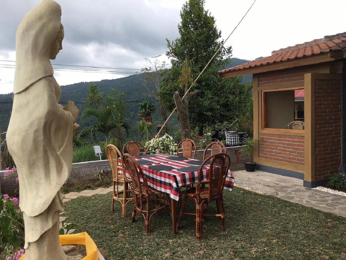 Meme Surung Guesthouse Munduk Dış mekan fotoğraf